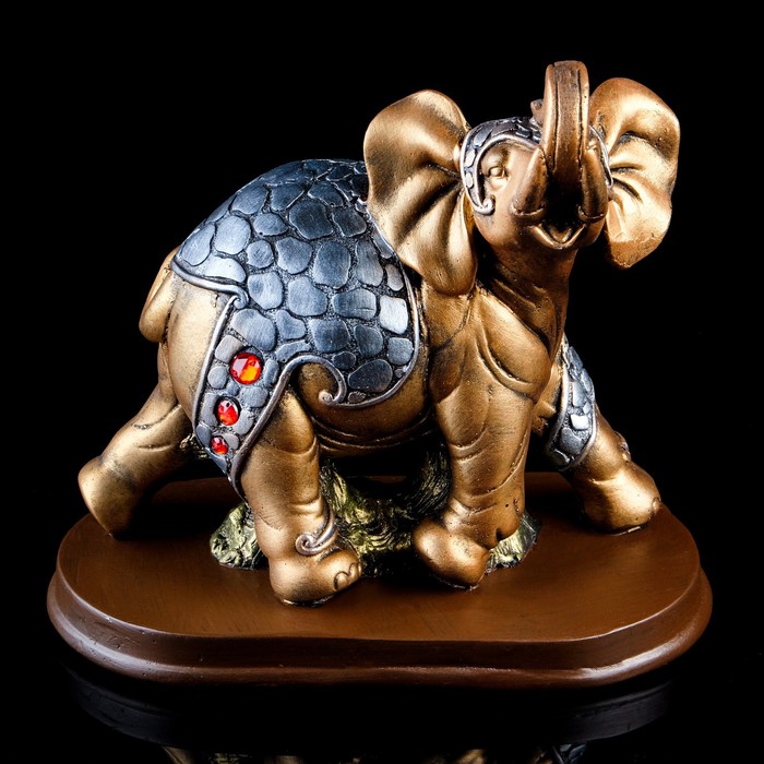 Статуэтка "Слон", стразы, 19х11х18 см
Статуэтка "Слон", стразы, 19х11х18 см