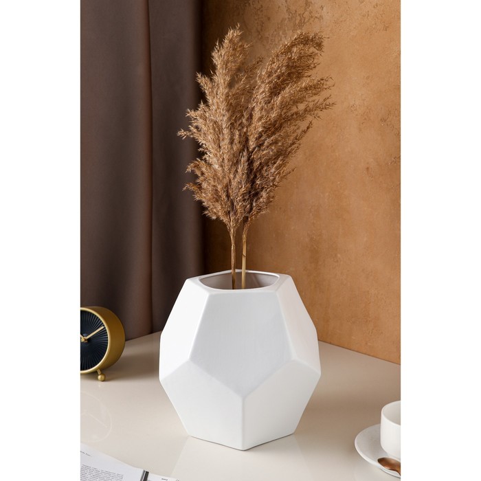 Ваза керамическая "Грань", настольная, белая, 21 см
Ваза керамическая "Грань", настольная, белая, 21 см