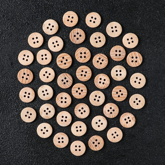 Пуговица с четырьмя отверстиями, 21 мм
Пуговица с четырьмя отверстиями, 21 мм