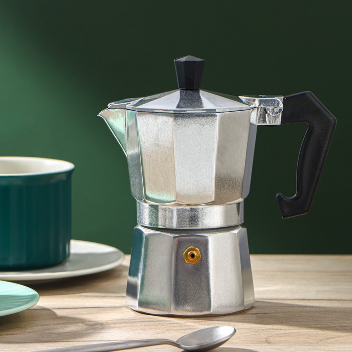 Кофеварка гейзерная, на 2 чашки
Кофеварка гейзерная, на 2 чашки