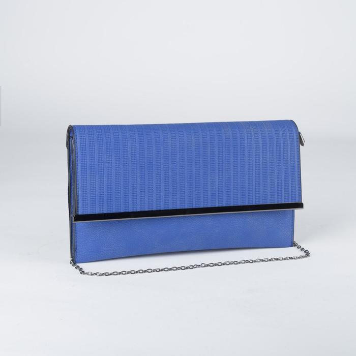 Клатч женский, 3 отдела на клапане, длинная цепь, цвет синий
Клатч женский, 3 отдела на клапане, длинная цепь, цвет синий