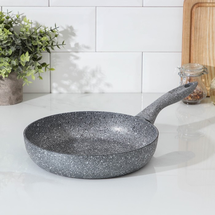 Сковорода Stone Pan, d=24 см, пластиковая ручка, антипригарное покрытие, цвет серый
Сковорода Stone Pan, d=24 см, пластиковая ручка, антипригарное покрытие, цвет серый