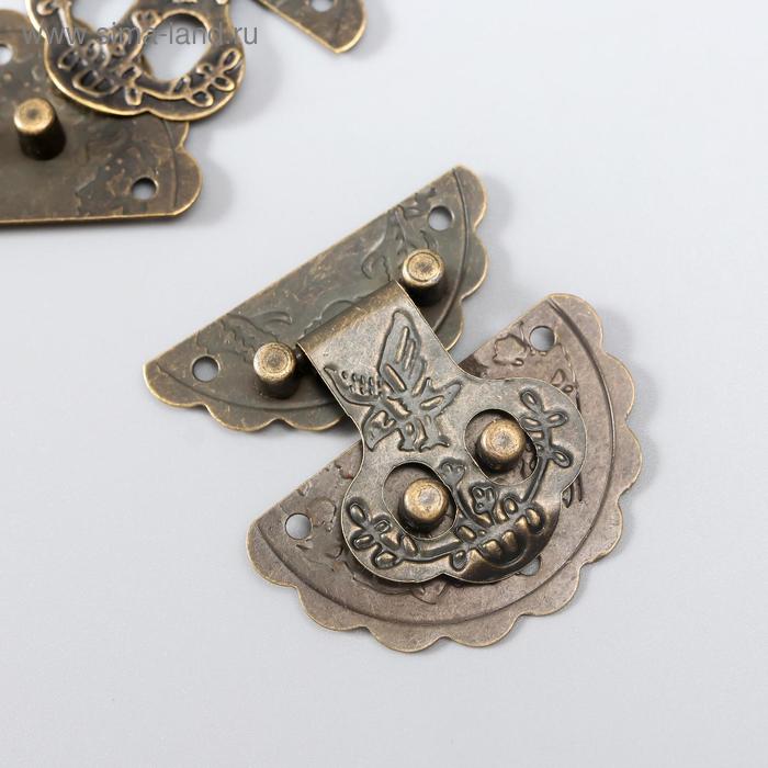 Замок металл для шкатулки "Цветок" бронза набор 2 шт 2,7х2,7 см
Замок металл для шкатулки "Цветок" бронза набор 2 шт 2,7х2,7 см
