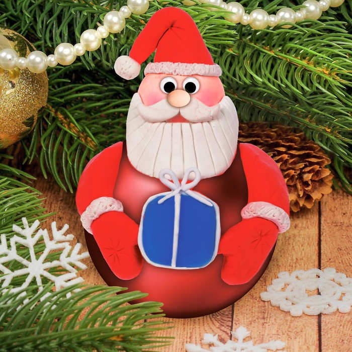 Новогодний ёлочный шар с массой для лепки «Дед Мороз»
Новогодний ёлочный шар с массой для лепки «Дед Мороз»