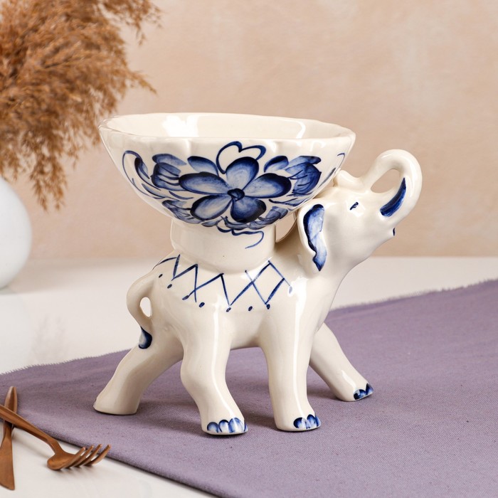 Конфетница "Слон", роспись, бело-синяя, керамика, 19.5 см
Конфетница "Слон", роспись, бело-синяя, керамика, 19.5 см