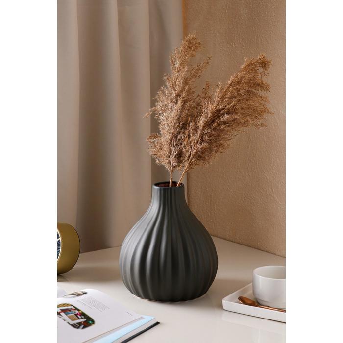 Ваза керамическая "Инжир", настольная, чёрная, матовая, 22 см
Ваза керамическая "Инжир", настольная, чёрная, матовая, 22 см