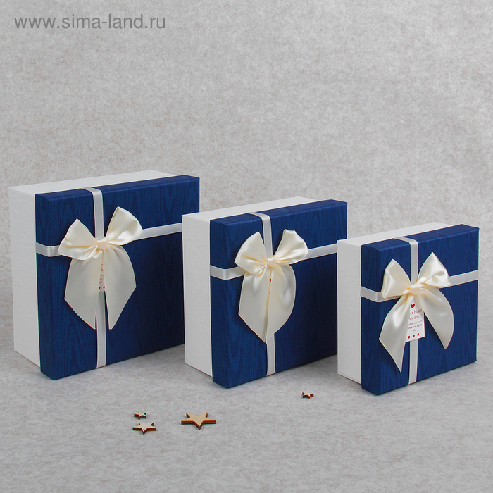 Набор коробок 3 в 1, цвет синий, 18 х 18 х 9,5 - 14 х 14 х 6,5 см
Набор коробок 3 в 1, цвет синий, 18 х 18 х 9,5 - 14 х 14 х 6,5 см