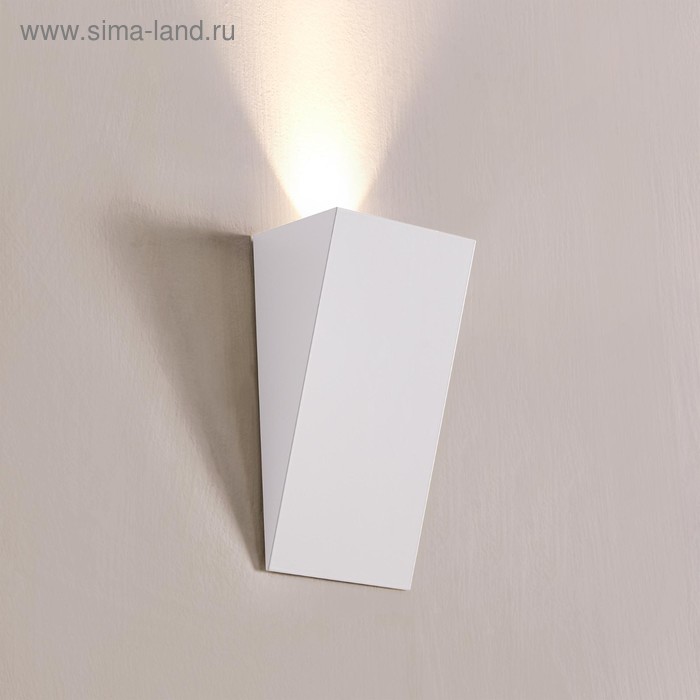 Бра CL704080 "Декарт-8" 1x5W LED 3000K белый 5,5x9x15,5 см
Бра CL704080 "Декарт-8" 1x5W LED 3000K белый 5,5x9x15,5 см