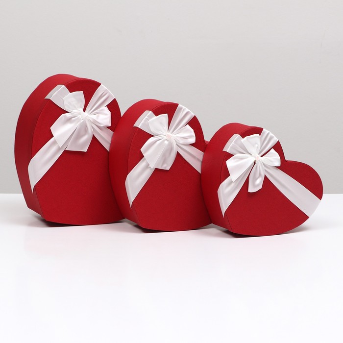 Набор коробок 3 в 1, 30 х 28 х 13,5 - 23 х 20 х 10,5 см 
Набор коробок 3 в 1, 30 х 28 х 13,5 - 23 х 20 х 10,5 см