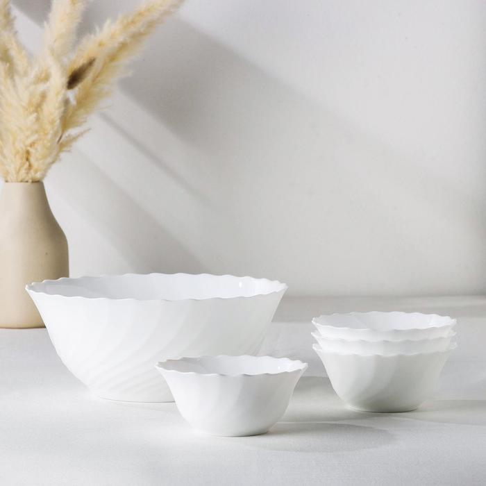 Набор салатников Trianon, 5 шт: 4 малых d=12 см, 1 большой d=24 см
Набор салатников Trianon, 5 шт: 4 малых d=12 см, 1 большой d=24 см