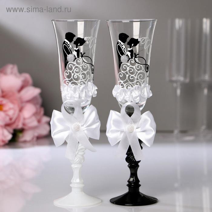 Набор свадебных бокалов «Жених и невеста», с бантами, чёрно-белый
Набор свадебных бокалов «Жених и невеста», с бантами, чёрно-белый