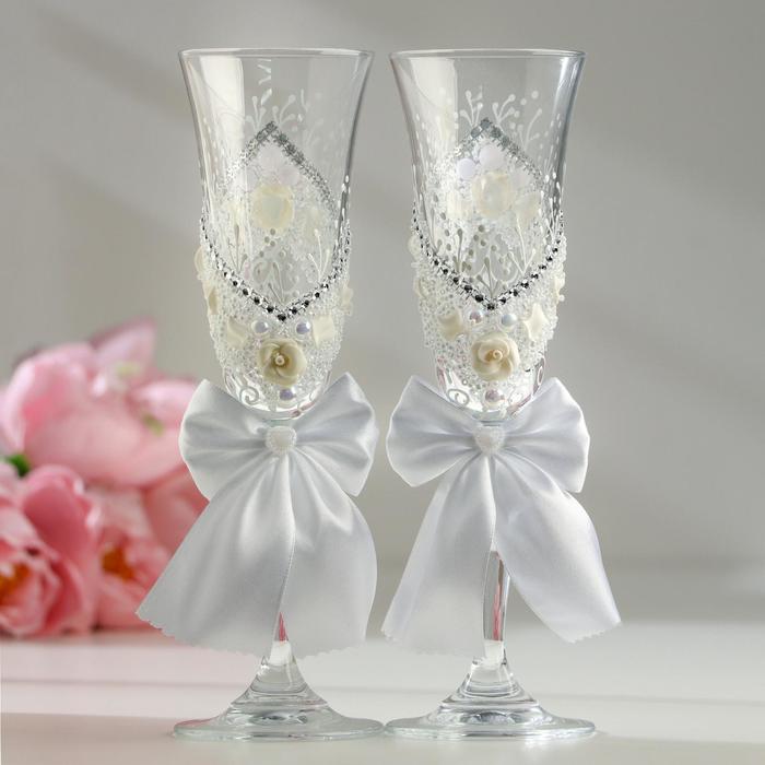 Набор свадебных бокалов "Бантик", с лепниной и бисером, белый
Набор свадебных бокалов "Бантик", с лепниной и бисером, белый