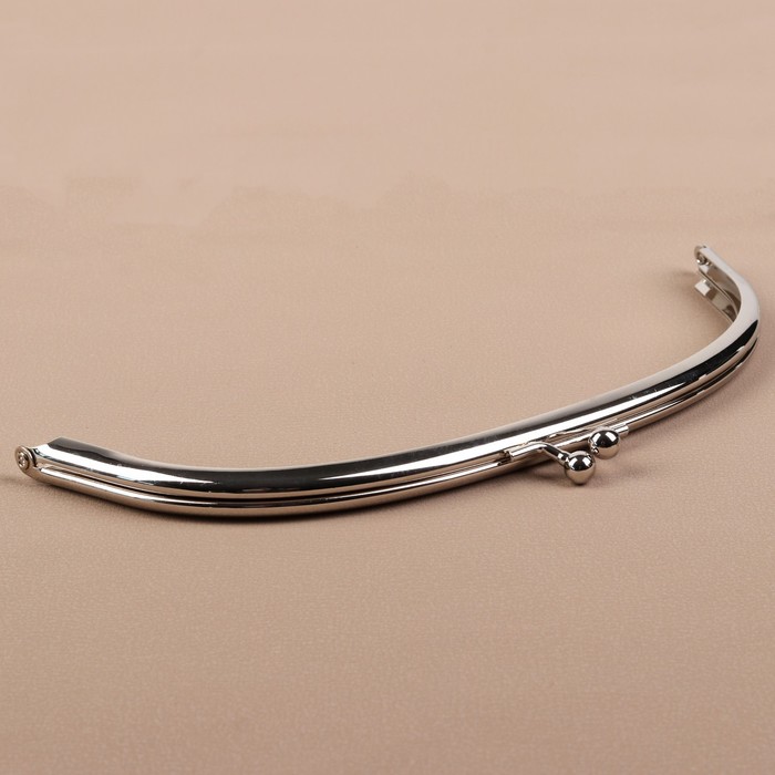 Фермуар «Дуга», 20 см, цвет серебряный
Фермуар «Дуга», 20 см, цвет серебряный