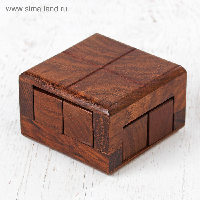 Головоломка дерево 7,5х7,5х5 см
Головоломка дерево 7,5х7,5х5 см