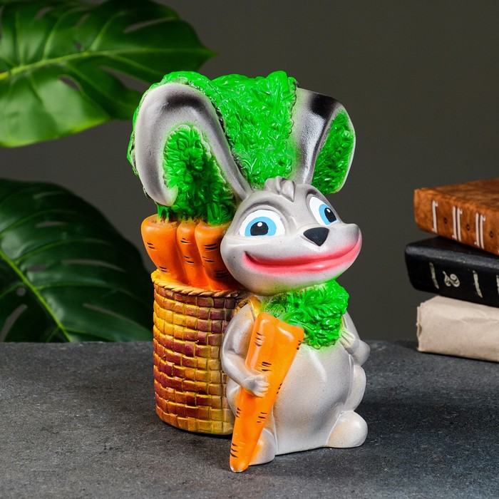 Копилка "Кролик с морковкой" гипс 18х22х18см 
Копилка "Кролик с морковкой" гипс 18х22х18см