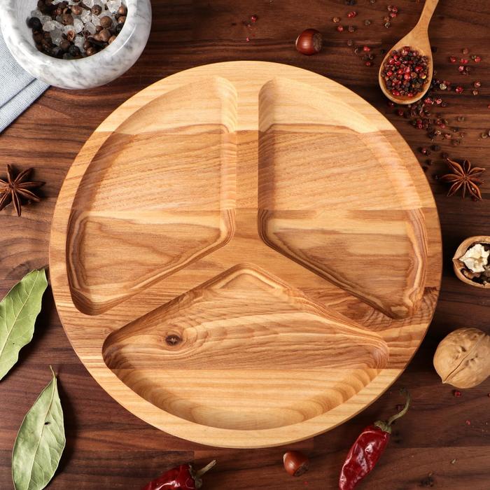 Менажница деревянная "3 деления", с разделочной доской, d=25 см, массив ясеня
Менажница деревянная "3 деления", с разделочной доской, d=25 см, массив ясеня