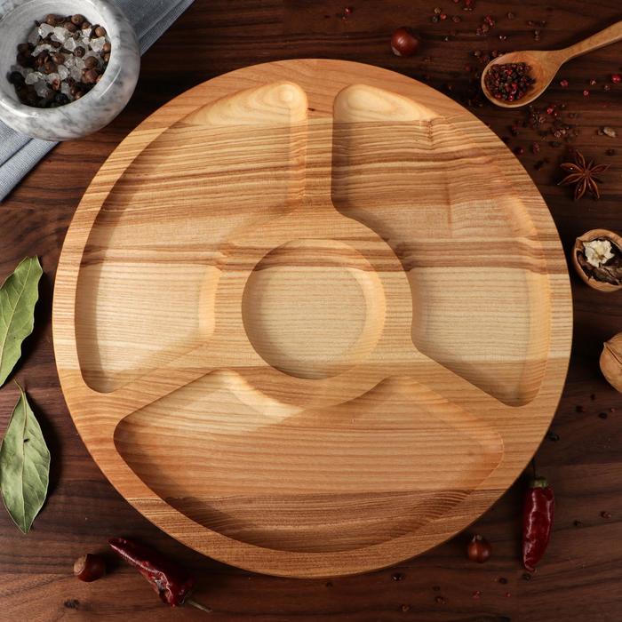 Менажница деревянная "Паб", с разделочной доской, d-30 см, массив ясеня
Менажница деревянная "Паб", с разделочной доской, d-30 см, массив ясеня