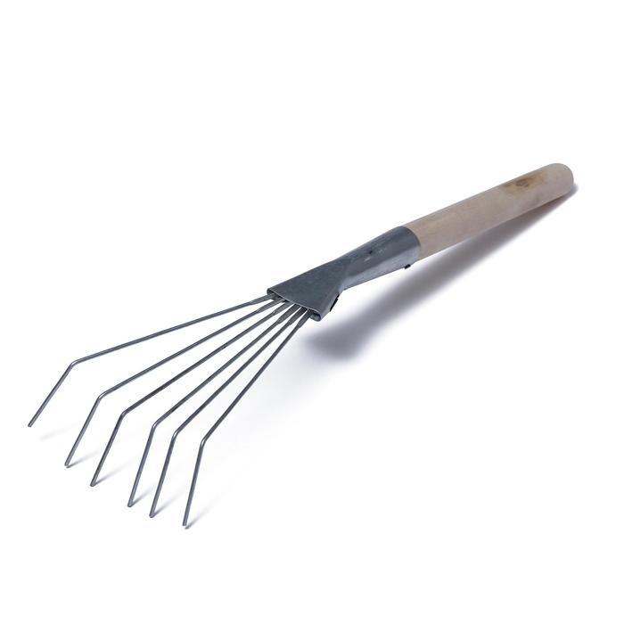 Грабли веерные, проволочные, 6 зубцов, длина 60 см, оцинкованная сталь, деревянная ручка
Грабли веерные, проволочные, 6 зубцов, длина 60 см, оцинкованная сталь, деревянная ручка