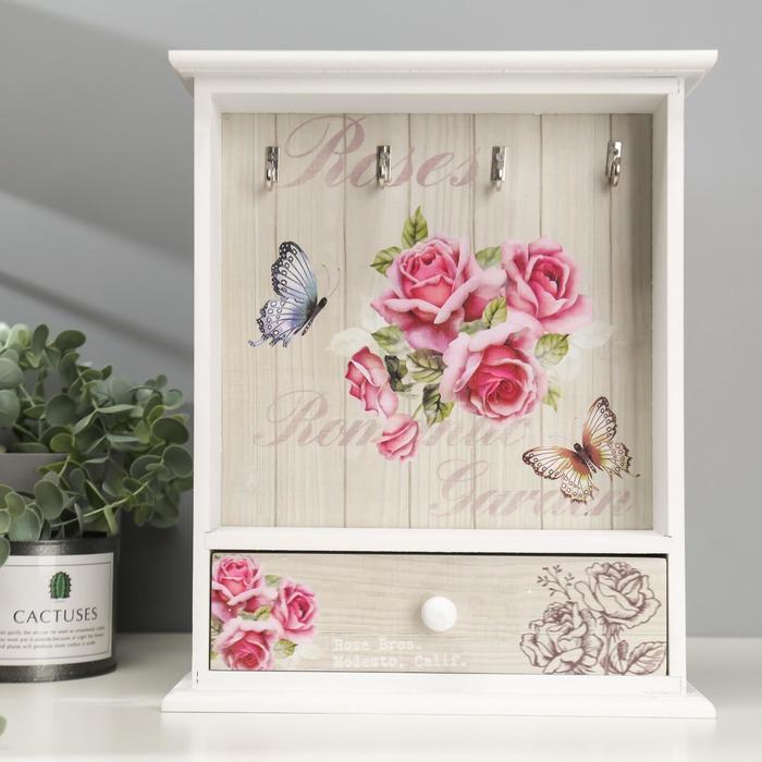 Ключница дерево 4 крючка с ящичком "Бабочки и розы" 32х26,3х7,3 см
Ключница дерево 4 крючка с ящичком "Бабочки и розы" 32х26,3х7,3 см