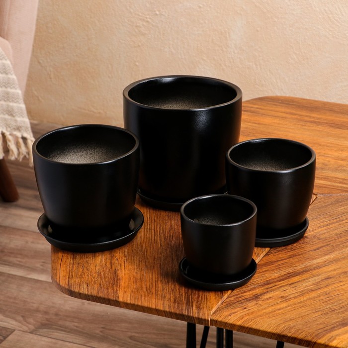 Набор цветочных горшков "Осень", 4 предмета, чёрный, 3/2/1/0.5 л
Набор цветочных горшков "Осень", 4 предмета, чёрный, 3/2/1/0.5 л