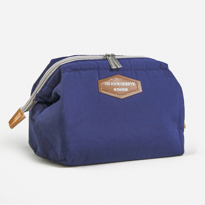 Косметичка на молнии, цвет синий
Косметичка на молнии, цвет синий