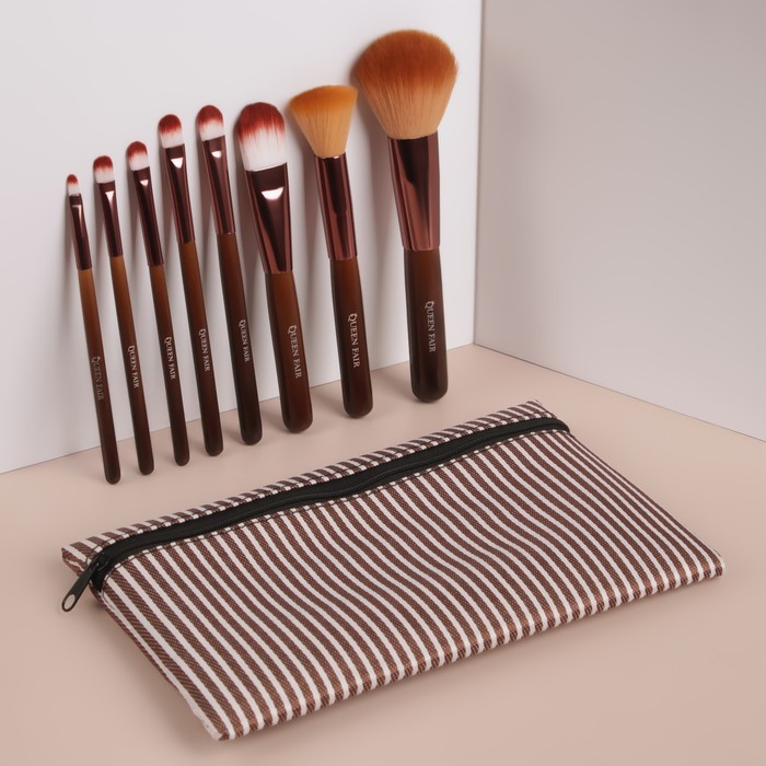 Набор кистей для макияжа «Полоски», 8 предметов, чехол на молнии, цвет коричневый
Набор кистей для макияжа «Полоски», 8 предметов, чехол на молнии, цвет коричневый