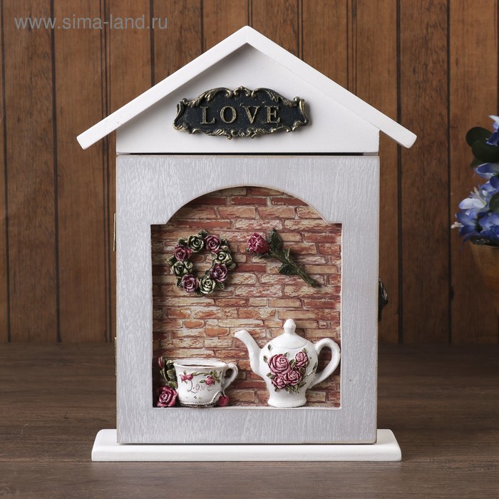 Ключница дерево 6 крючков "Сервиз с розами" 28х22х6,3 см
Ключница дерево 6 крючков "Сервиз с розами" 28х22х6,3 см