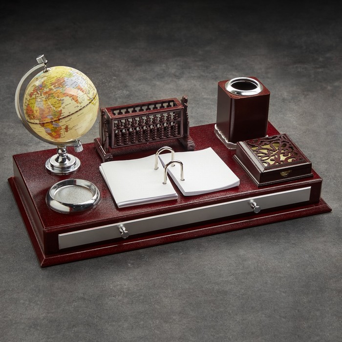 Набор настольный 5в1 с визитницей и часами, 19х40 см, красное дерево с зеркалом
Набор настольный 5в1 с визитницей и часами, 19х40 см, красное дерево с зеркалом