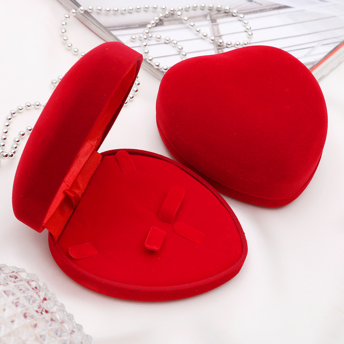 Футляр под набор (серьги, кулон, кольцо) "Сердце", 10*8,5*5, цвет красный, вставка красная
Футляр под набор (серьги, кулон, кольцо) "Сердце", 10*8,5*5, цвет красный, вставка красная