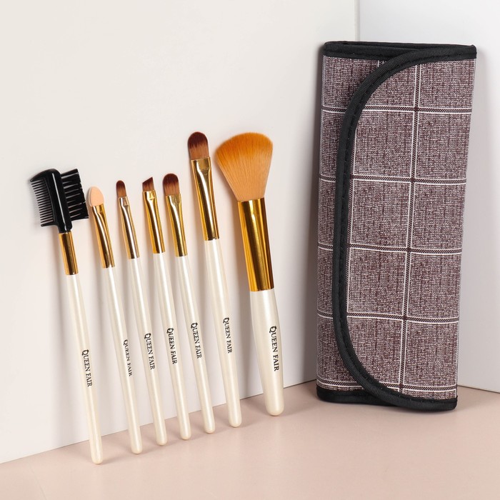 Набор кистей для макияжа «Квадраты», 7 предметов, чехол на кнопке, цвет коричневый/бежевый
Набор кистей для макияжа «Квадраты», 7 предметов, чехол на кнопке, цвет коричневый/бежевый