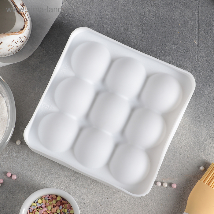 фото Форма силиконовая для муссовых десертов и выпечки доляна «сладкие шарики», 14,8×4,1 см (внутренний размер 12,5×12,5 см), цвет белый
