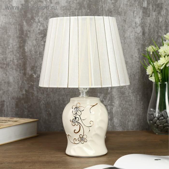 Лампа настольная "Золотое цветение" 1х40Вт E14 белый 20х20х29,5 см
Лампа настольная "Золотое цветение" 1х40Вт E14 белый 20х20х29,5 см