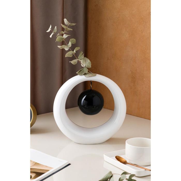 Ваза керамическая "Орбита шар", настольная, бело-чёрная, 24 см
Ваза керамическая "Орбита шар", настольная, бело-чёрная, 24 см