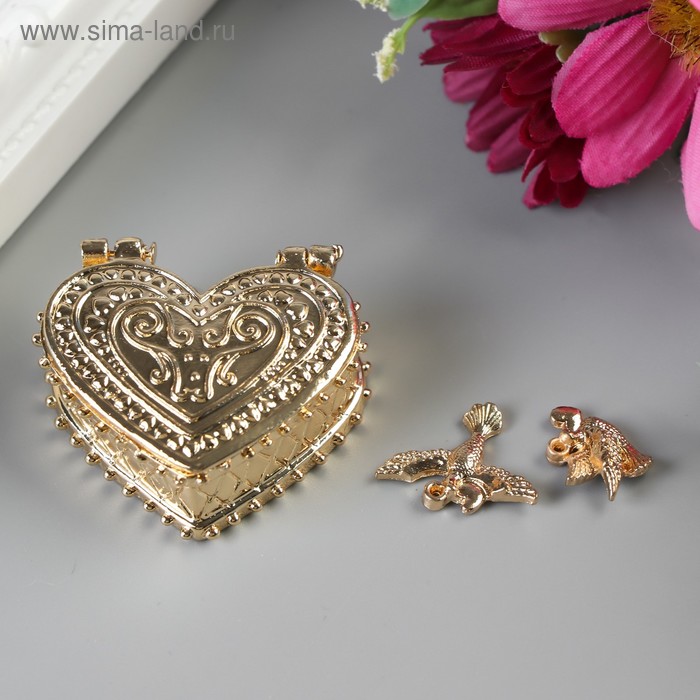 Любовный сундук с парой голубей 3,5 х 2,7 см
Любовный сундук с парой голубей 3,5 х 2,7 см