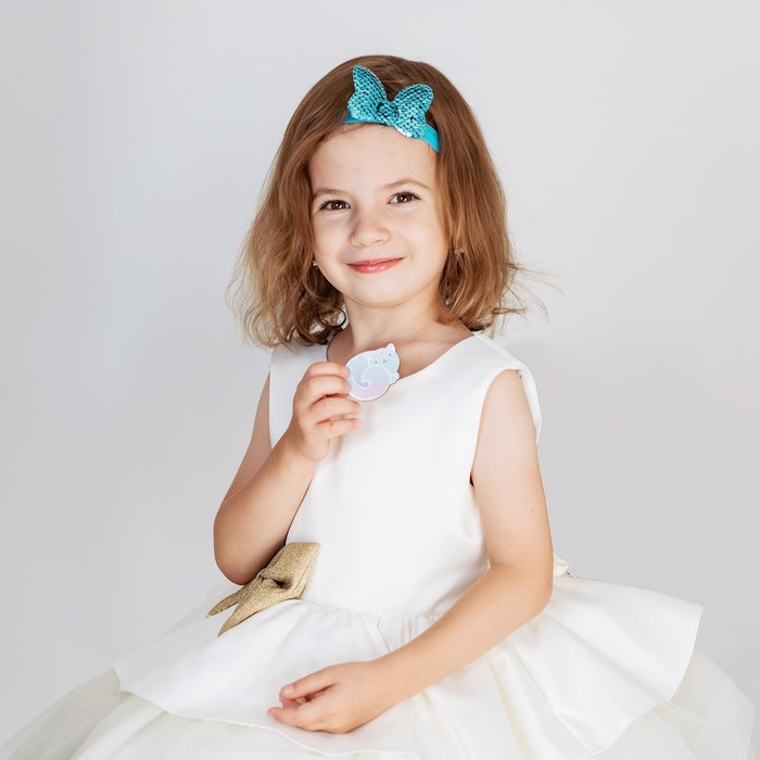 Карнавальный набор «Обаяшка», значок, повязка на голову
Карнавальный набор «Обаяшка», значок, повязка на голову