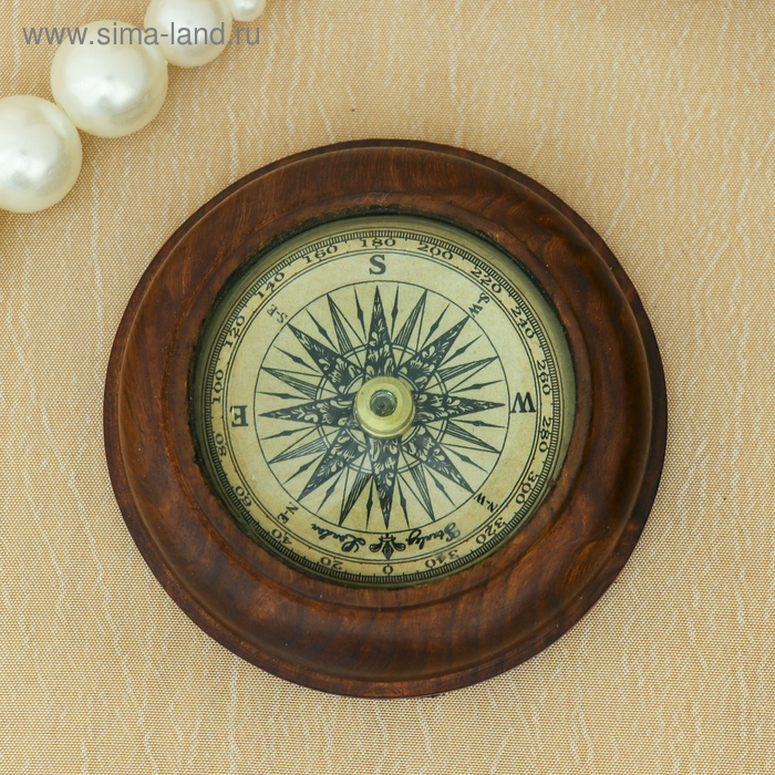 Компас "Классика" 7х7х3,5 см
Компас "Классика" 7х7х3,5 см
