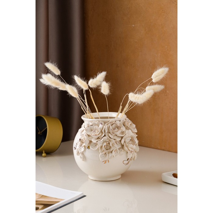 Ваза керамическая "Шар", настольная, белая, лепка, золото, 17 см, авторская работа
Ваза керамическая "Шар", настольная, белая, лепка, золото, 17 см, авторская работа