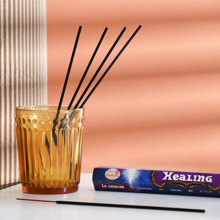 Благовония "Sarathi Healing" (Исцеление), шестигранник, 20 палочек
Благовония "Sarathi Healing" (Исцеление), шестигранник, 20 палочек