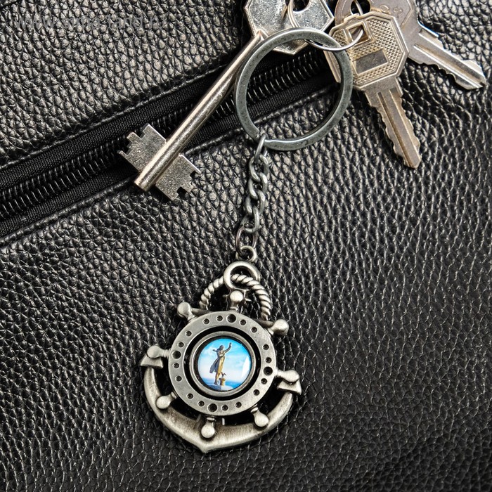 Брелок в форме якоря «Мурманск. Ждущая»
Брелок в форме якоря «Мурманск. Ждущая»