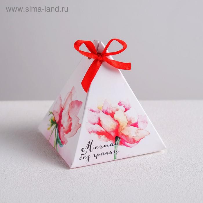 Бонбоньерка «Мечтай без границ», 7 × 7 × 7.5 см
Бонбоньерка «Мечтай без границ», 7 × 7 × 7.5 см