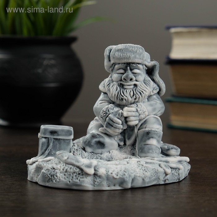 Сувенир "Рыбак у лунки" 9,5см
Сувенир "Рыбак у лунки" 9,5см