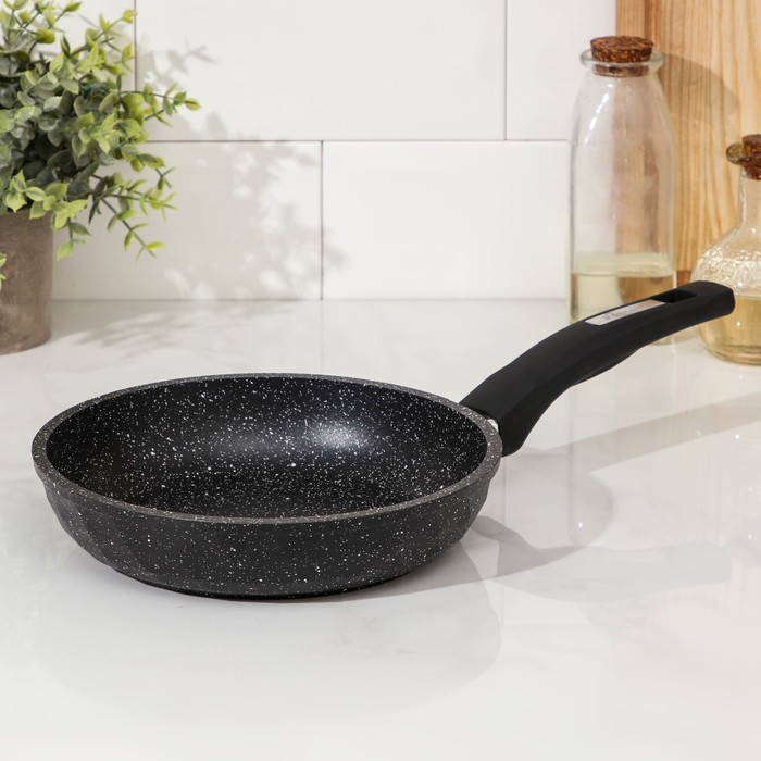Сковорода «Гранит Brilliant black», d=20 см
Сковорода «Гранит Brilliant black», d=20 см