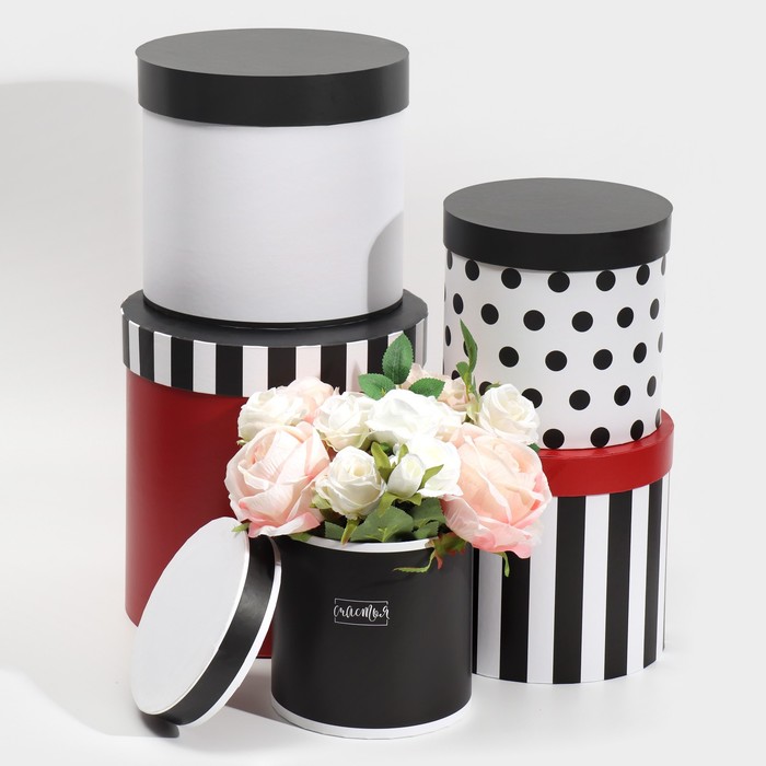 Набор круглых подарочных коробок 5 в 1, «ЧК», 15 × 15 × 15 - 23 × 23 × 25 см
Набор круглых подарочных коробок 5 в 1, «ЧК», 15 × 15 × 15 - 23 × 23 × 25 см