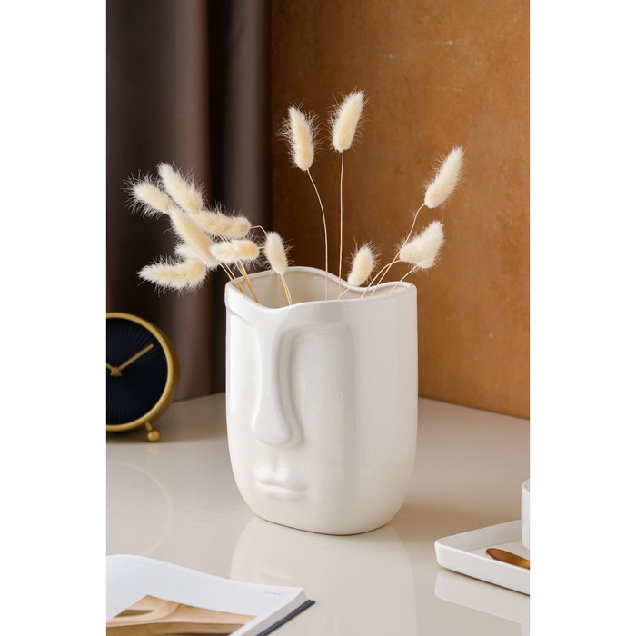 Ваза керамическая "Лицо", настольная, глянец, белая, 19 см, 1 сорт
Ваза керамическая "Лицо", настольная, глянец, белая, 19 см, 1 сорт