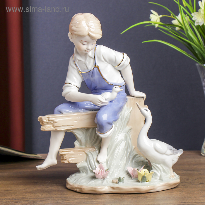 Сувенир керамика "Мальчик с гусями" 28х23х13 см
Сувенир керамика "Мальчик с гусями" 28х23х13 см