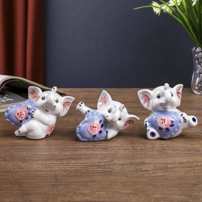 Сувенир "Слонята с сердечками" набор 3 шт. 6,5х7х5 см
Сувенир "Слонята с сердечками" набор 3 шт. 6,5х7х5 см