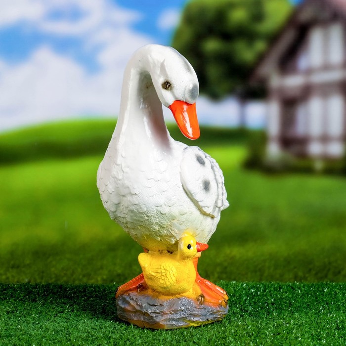 Садовая фигура "Уточка с утёнком" 29х18см
Садовая фигура "Уточка с утёнком" 29х18см