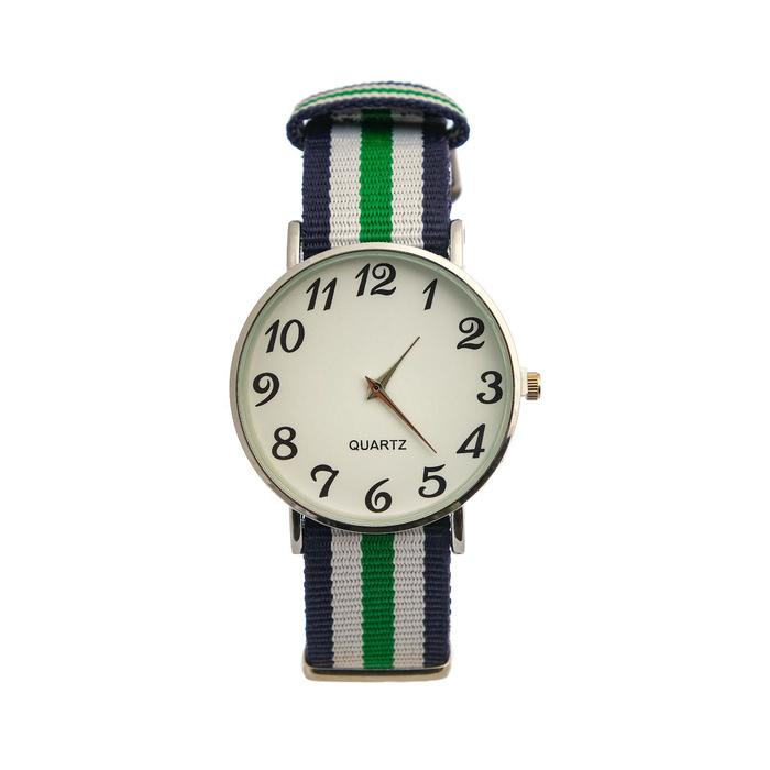 Часы наручные женские "Каньяда", хром, d=4 см, микс
Часы наручные женские "Каньяда", хром, d=4 см, микс