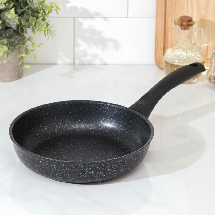 Сковорода, d=22 см, пластиковая ручка, антипригарное покрытие, цвет тёмный мрамор
Сковорода, d=22 см, пластиковая ручка, антипригарное покрытие, цвет тёмный мрамор