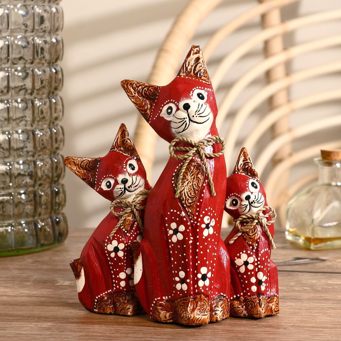 Сувенирный набор дерево "Красные кошечки" (20,15,12) 4х13х20 см
Сувенирный набор дерево "Красные кошечки" (20,15,12) 4х13х20 см